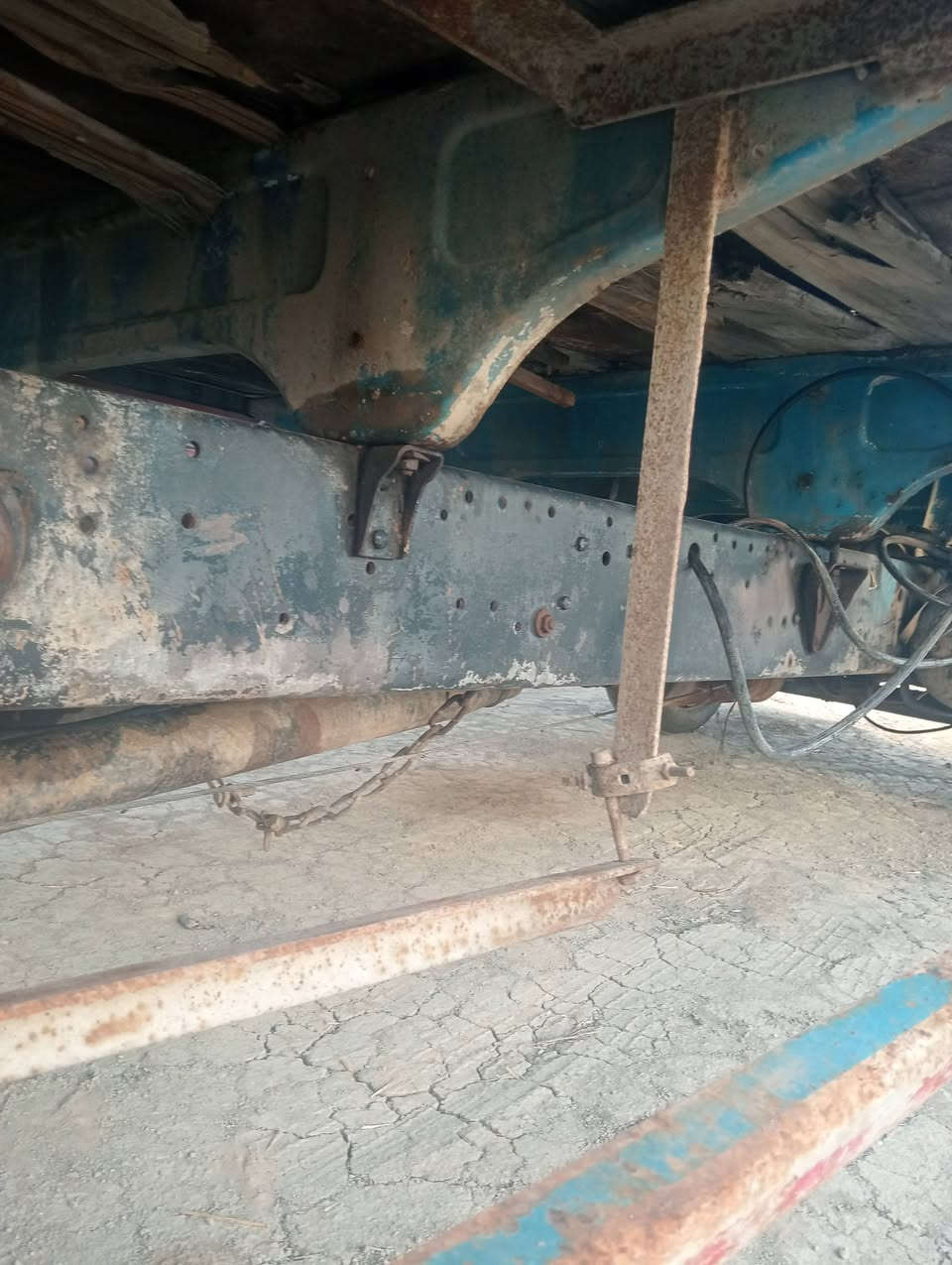 مارسدس اخرس البيع سياره جديده ***********
