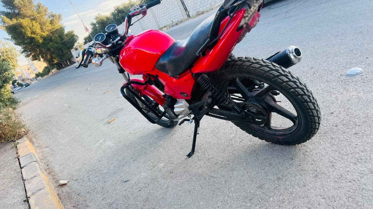 دراجه داهوم
قياس 150cc
خالي من القص والحام
شغاله سلف ومنويل
بطاريه جديده
كوشوك جديد
صيانه بالكامل
السعر ٥٠٠
0776484118


**إذا كنت صاحب هذا الإعلان وتريد حذفه لأي سبب، رجاءا أرسل رسالة إلى الدعم الفني**