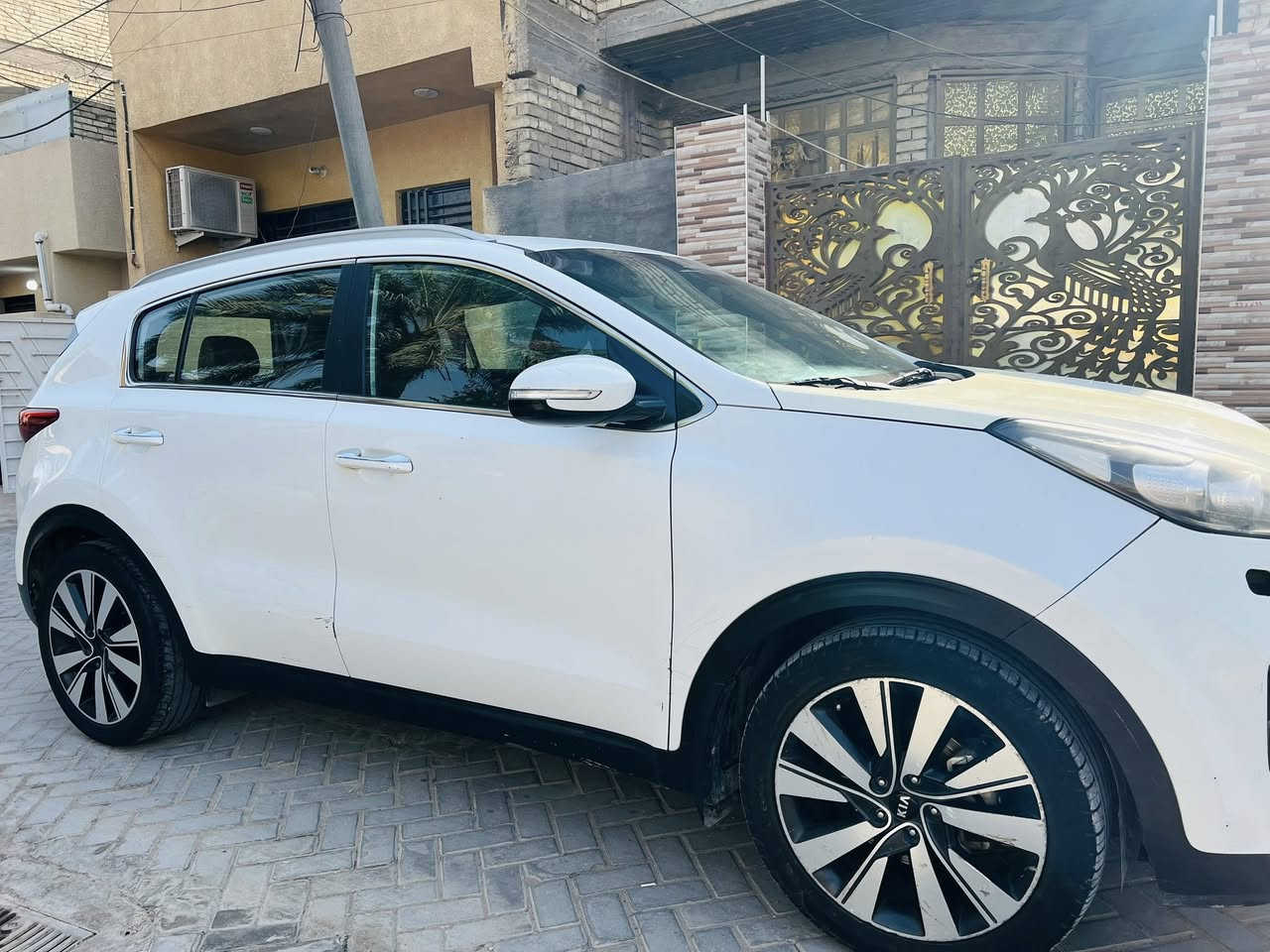 السلام عليكم
سبورتج 2018خليجي 

 لون ابيض 

مكنيه 2000دوش

حساس امامي خلفي

مري شفط اشاير بل مري

تحكم  ستيرن جهتين

تخم تاير مصار فتره شاده

رقم بغداد باسمي تحويل ثاني يوم

ماشيه 144كيلو

بيهة حادث صفحة السايق و البنيد (اثر كرد بستوتة)

مكان السياره بغداد الامين الثانية

 السعر 148 وبيهه مجال 

اتصل وتدلل 

غير متواجد عل فيس

اللاستفسار:***********

***********
