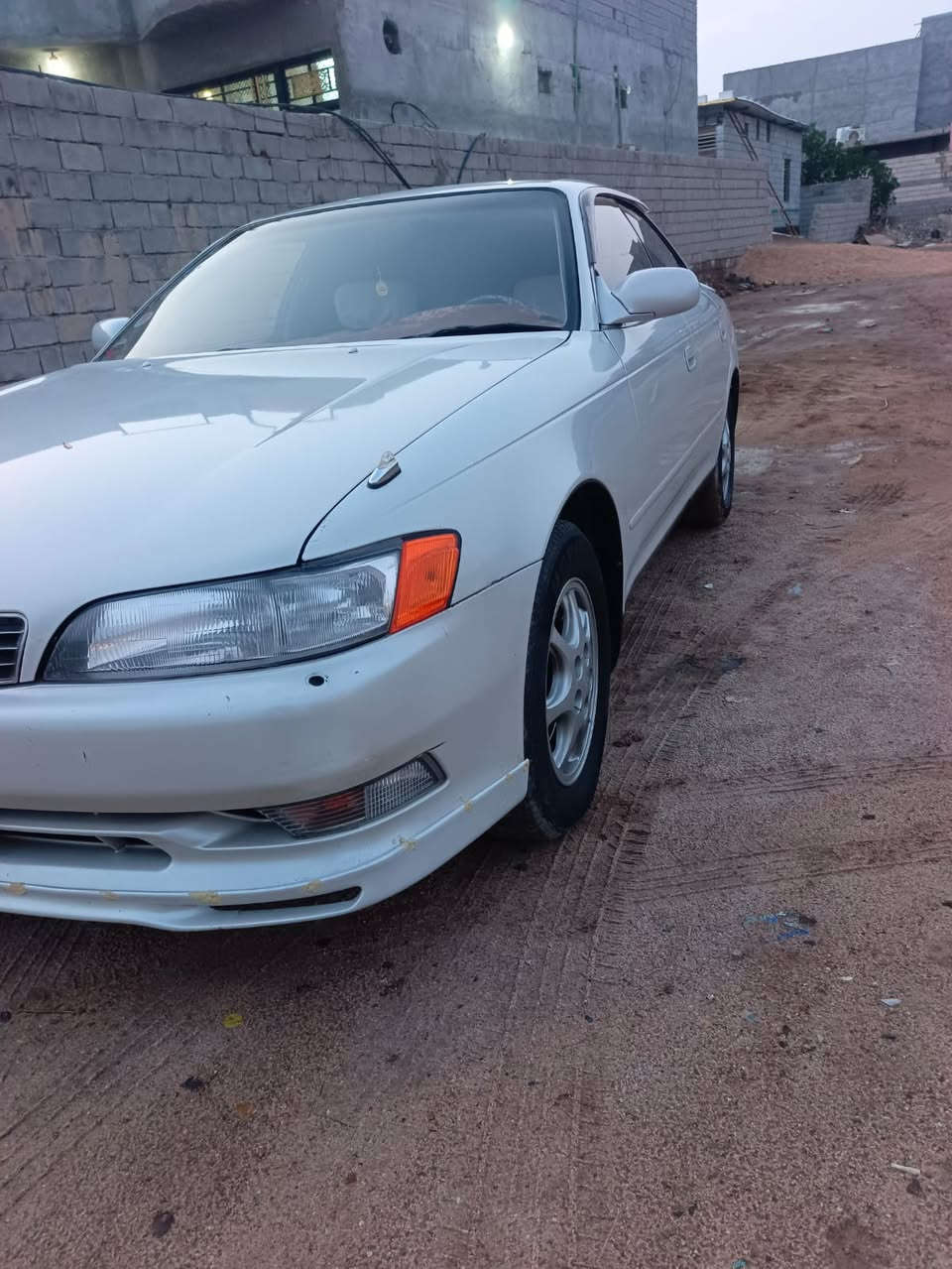 السلام عليكم مارك نفخ للبيع مديل 93 رقم بصره سنويه بعده مامنتيه مكفوله من كص نقل جثه ضربه حداديه طوبه تخم تاير جديد كهربائيات كلها شغاله مكينه وكير ثنين ونص كارتون السياره احلى من الصوره تخبل مكان السياره البصره ابي الخصيب السعر 69 وبيها مجال الهاتف ***********
