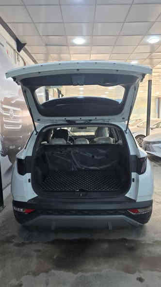 توسان خليجي موديل 2024 رقم بغداد 
ماشية 23 السياره جديده 

بيها بس ذني الي مأشر عليهن منزلهن بالصوره 

سعرها ب205 وبيها مجال

للاستفسار اتصل . اضافتآ الى واتساب موجود ***********
