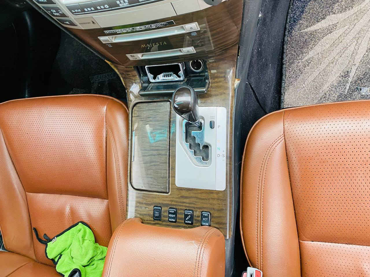 سلام عليكم خوان سياره ماجسته فول فتحه اربع دكم كص قمار ابيعلك بس هيه شرح مو كصه دخول ضباط جديد حديده دوات 2008 مكينه كير كفال جديده ع البلاد كلهه دواخل مشمشي سياره جديده فقط بيهه بس فره الستيرن الباور ثكيل والباقي كفاله سياره سعر 55 وبيهه مجال الطيبين رقم *********** ثاني***********
