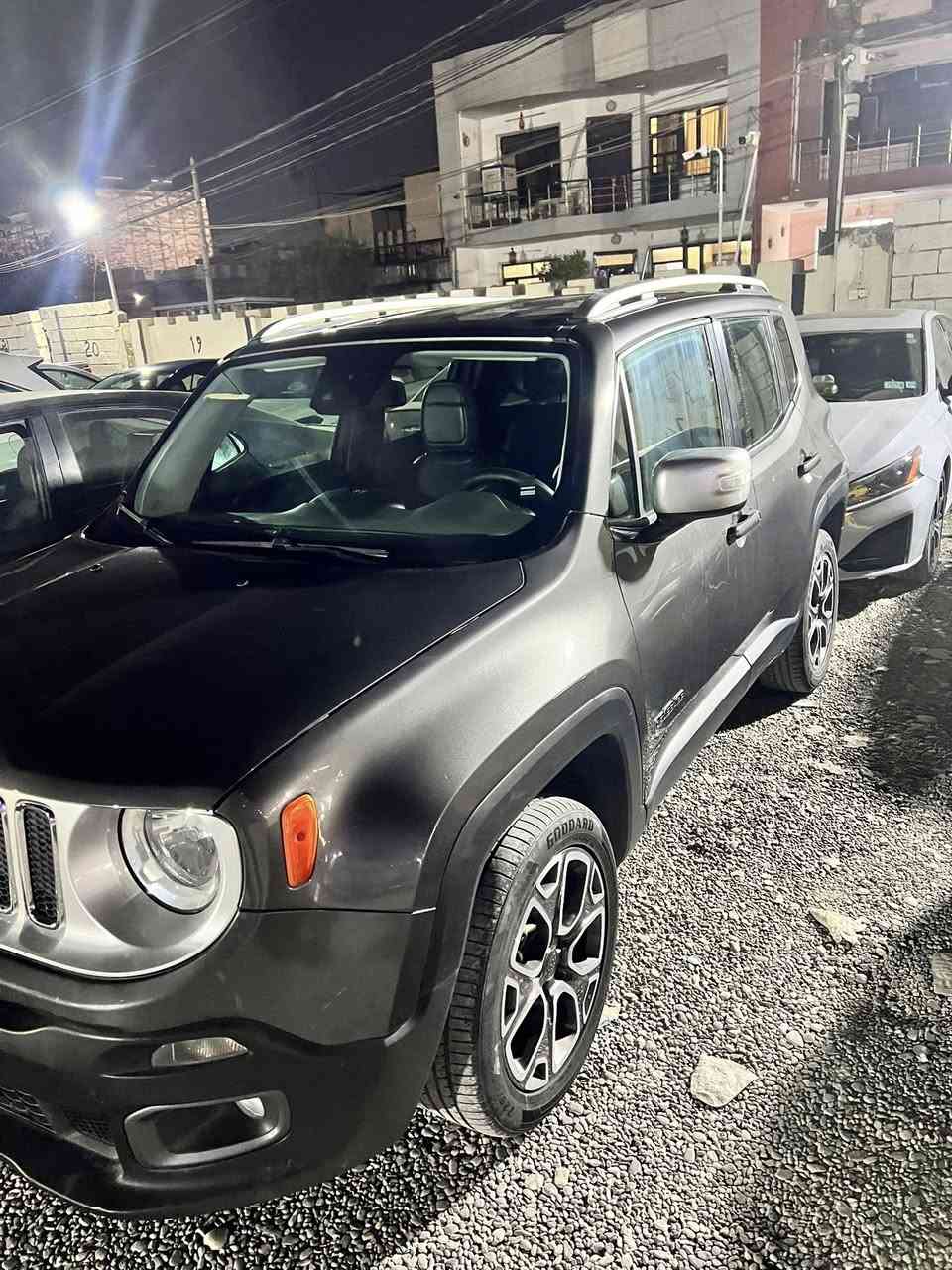 جيب رنجيد موديل 2017
للبيع او مراوس  
رقم اربيل بدون  بدون صبغ وبدون حادث 

‎محرك 4 سلندر حجم 2400

‎الابواب الامامية بصمة والتشغيل بصمة تشغيل عن بعد

‎هاندبريك اوتو بصمة ـ تبريد ثلج 

‎كهربائيات كلها بشرط

لايت زنون اصلي 
 
تايرات   حدادية صدر الله
 
‎ومتصرف ربع جاهزه

بيها مجال بسيط ‎. سعرها120 
 
مكاني بغداد شارع فلسطين 
***********
