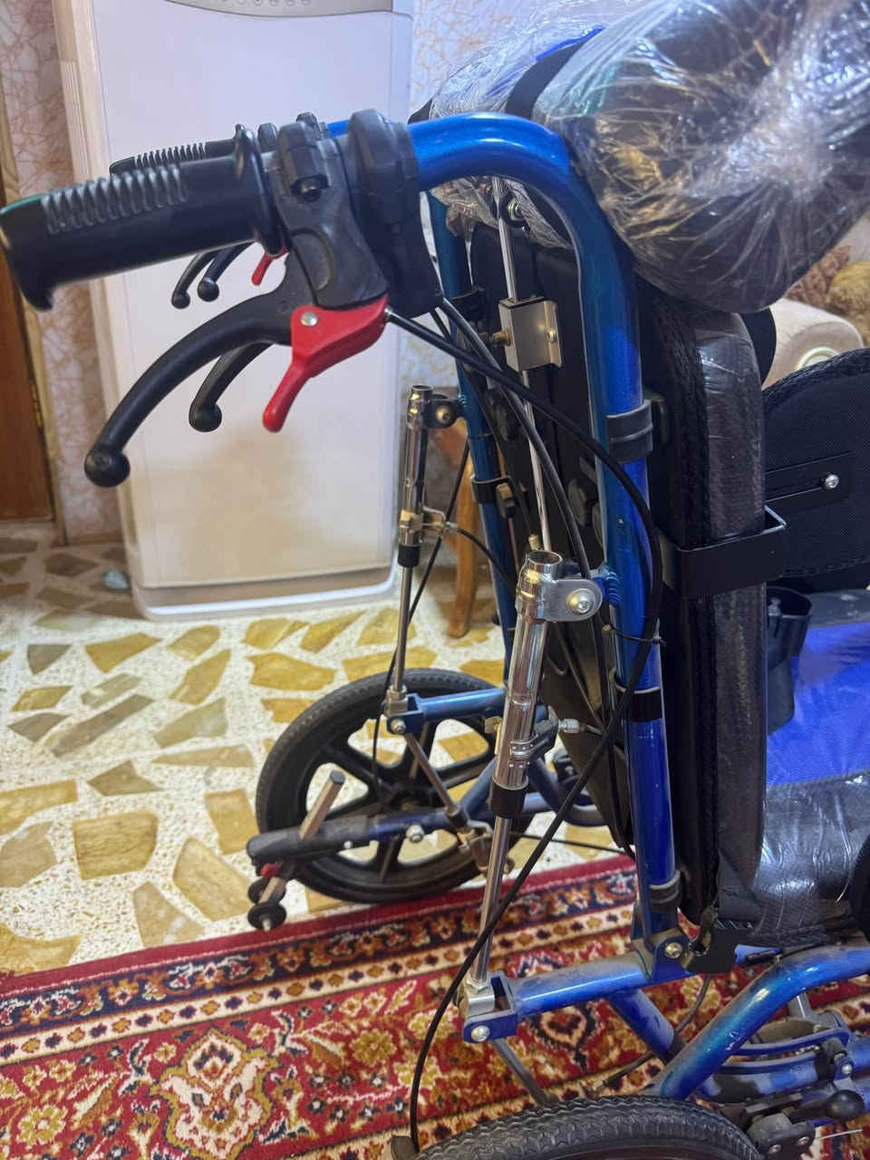 عربانة معاقيين 
***********
*********** حلة, بابل
