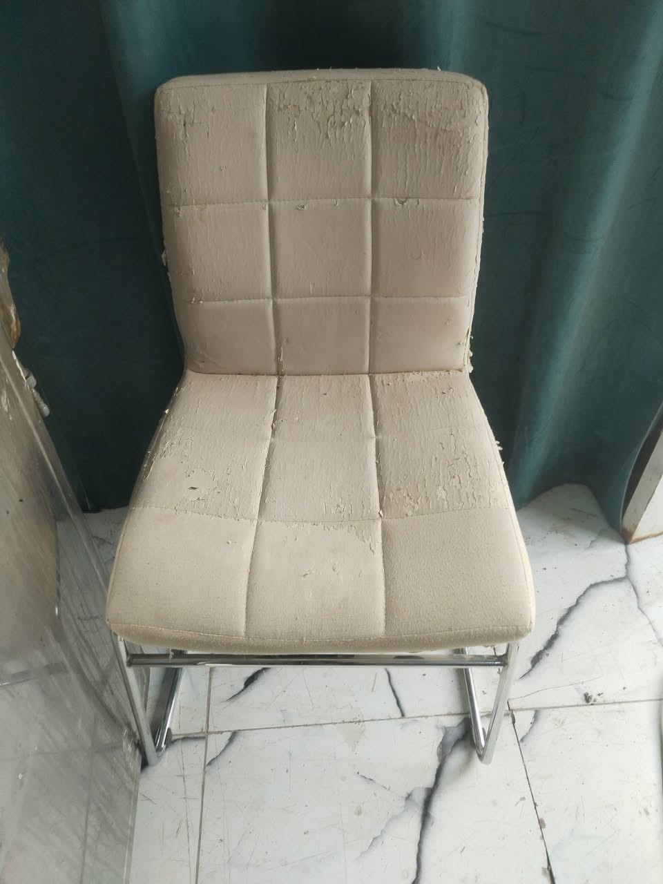 انواع الغراض البيع  كلمن اوسعره عنوان شطره حي زهور ***********
