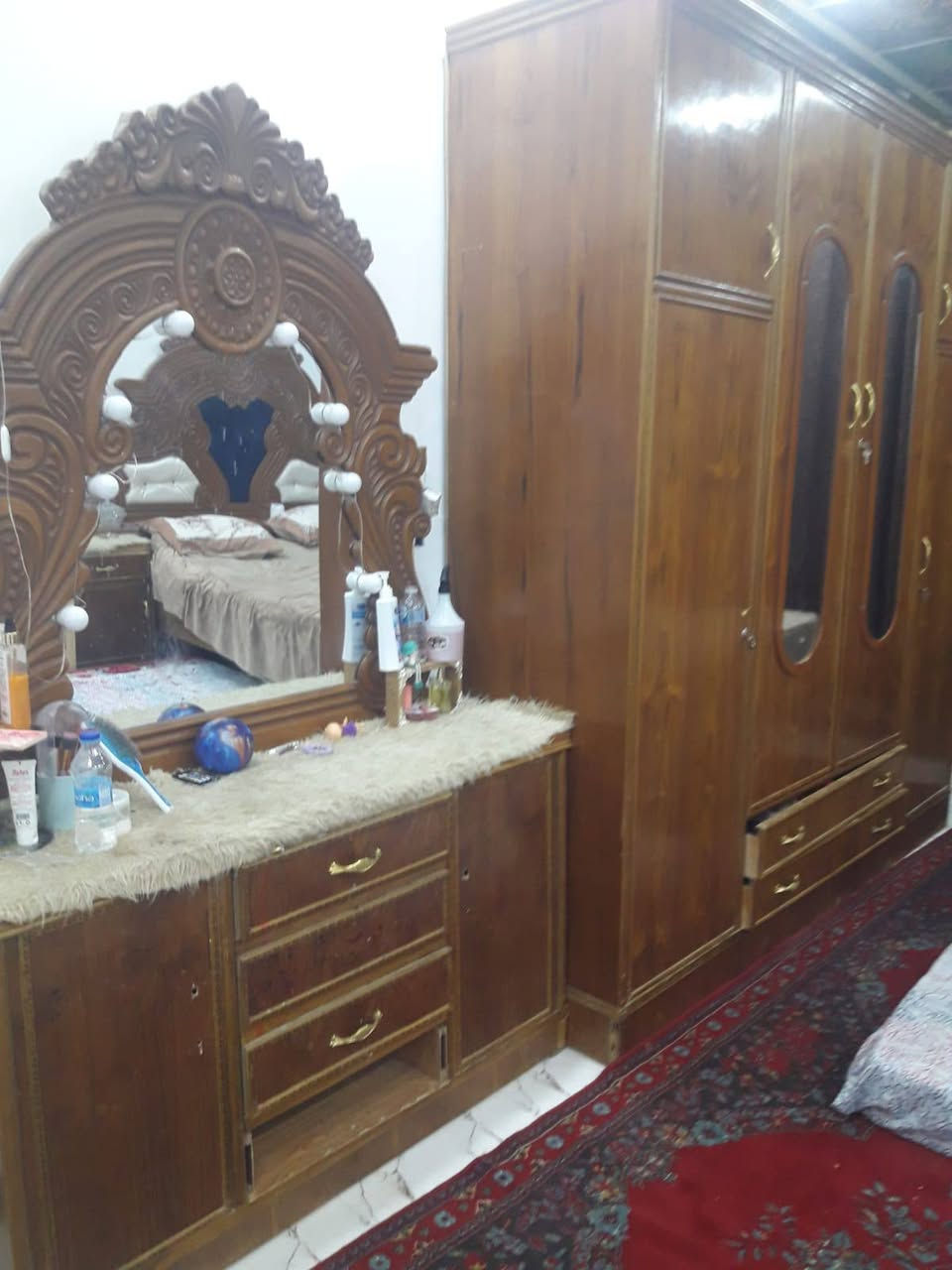 سلام عليكم غرفة نوم صاج إحطاطة نظيفة السعر 650 الف مع زوالي عدد 2 بعدهن جدد 4*5 الواحدة 75 مكانها سامراء رقم صاحبها ‏‪***********‬‏
