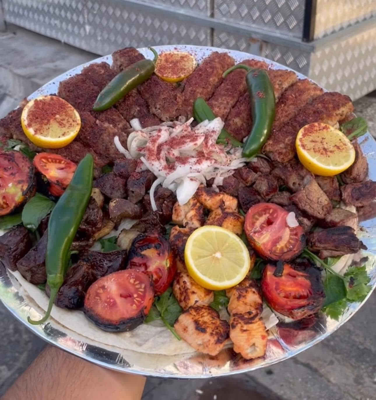 للحجز ع العشاء يتوفر مشاوي كباب تكة معلاك 
***********
