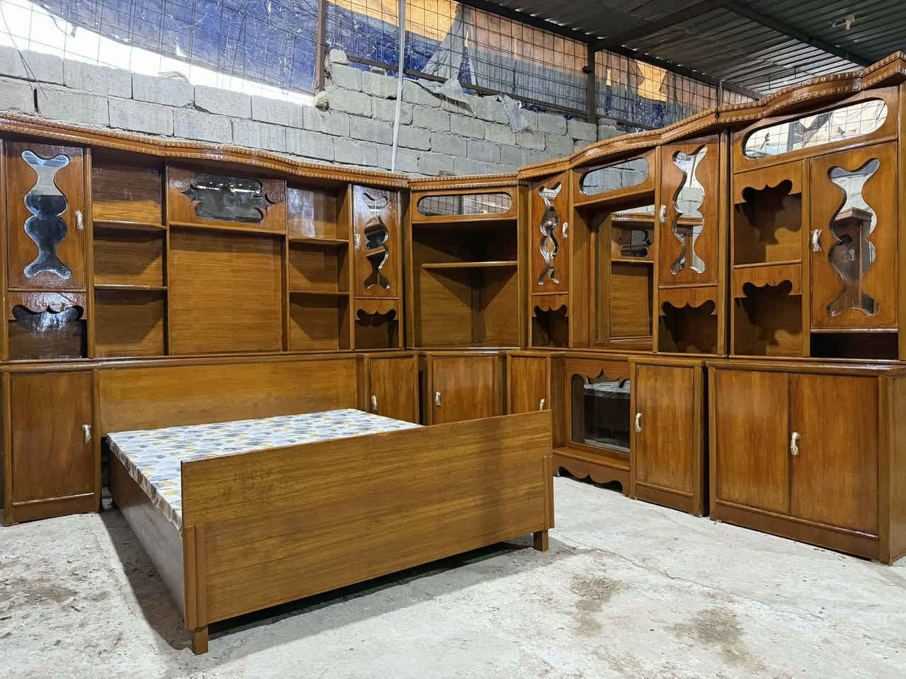 سلام عليكم غرفة ٦بوب طابقين صاج مسرح دنك السعر ٨٥٠.
{***********}
{***********}
