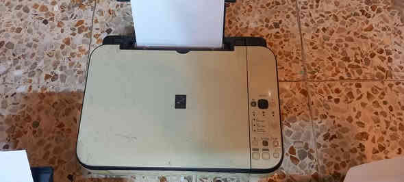 طابعات مستعملة نظيفة كانون على الفحص سعر الواحدة ٢٥ الف 
*********** بغداد العبيدي لايوجد توصيل اعتذر
