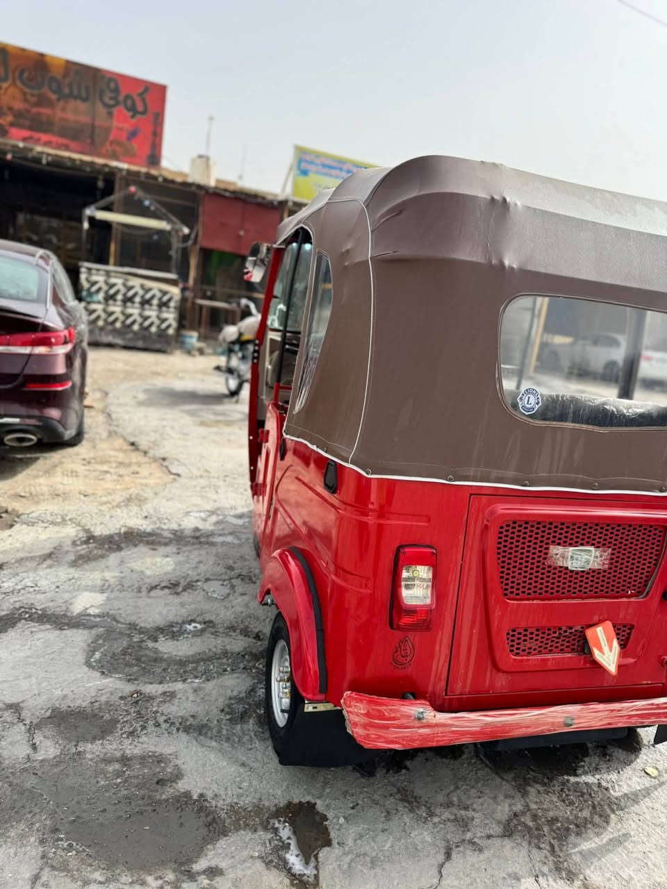 سلام عليكم تكتك للبيع 22 رقم وسنويه كفاله عامه خاص ماجاوب هذا رقمي تصل وبيك خير وتدلل ***********
