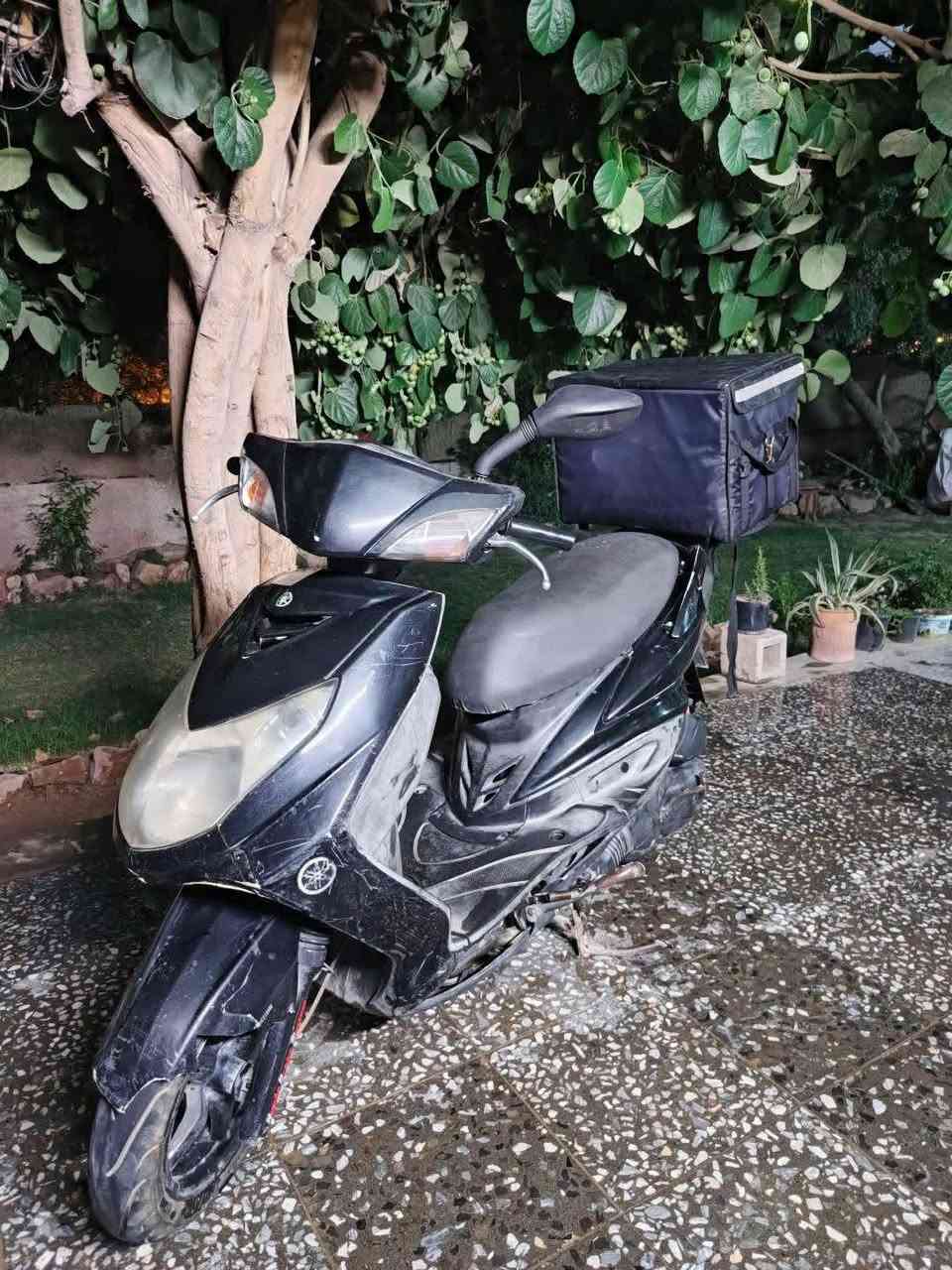 السلام عليكم سكنس فحل للبيع
دراجه جاهزة كبل للشارع 
سلف هندر لايتات كهربائيات كلها شغاله 
دراجه مجفته قبل وكلش حلوة 
عوزها بس تصفير كلجات 
للبيع مكاني الغزاليه 
سعرها 525 وبيها مجال


**إذا كنت صاحب هذا الإعلان وتريد حذفه لأي سبب، رجاءا أرسل رسالة إلى الدعم الفني**