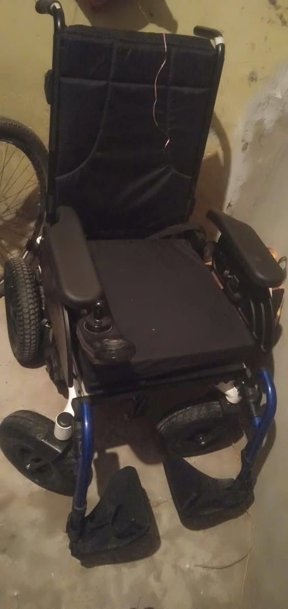 كرسي اوتوماتيكي  للبيع


**إذا كنت صاحب هذا الإعلان وتريد حذفه لأي سبب، رجاءا أرسل رسالة إلى الدعم الفني**