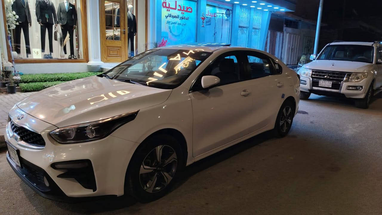 سلام عليكم
كياا سيراتوو
فول 
فتحةة
مري شفط 
موديل 20
خليجي
رقم بغداد 
الاستفسار على رقم 
***********
