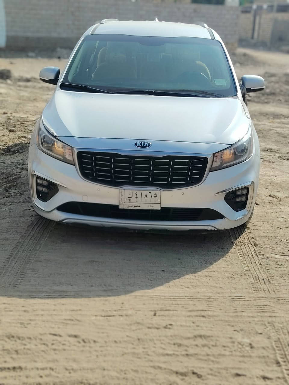 كرنفال سيدونه البيع وارد أمريكي موديل ٢٠٢٠.    *********** دوانيه الحمزه الشرقي رقم بغداد بسمي
