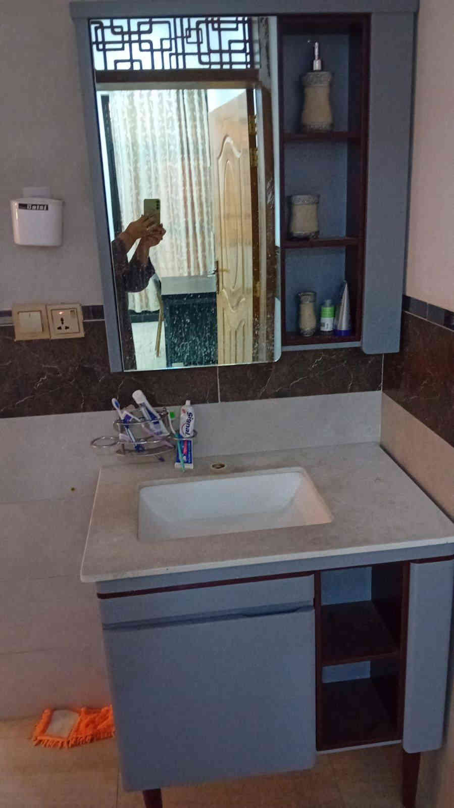 غراض للبيع وهذا رقمي ***********
