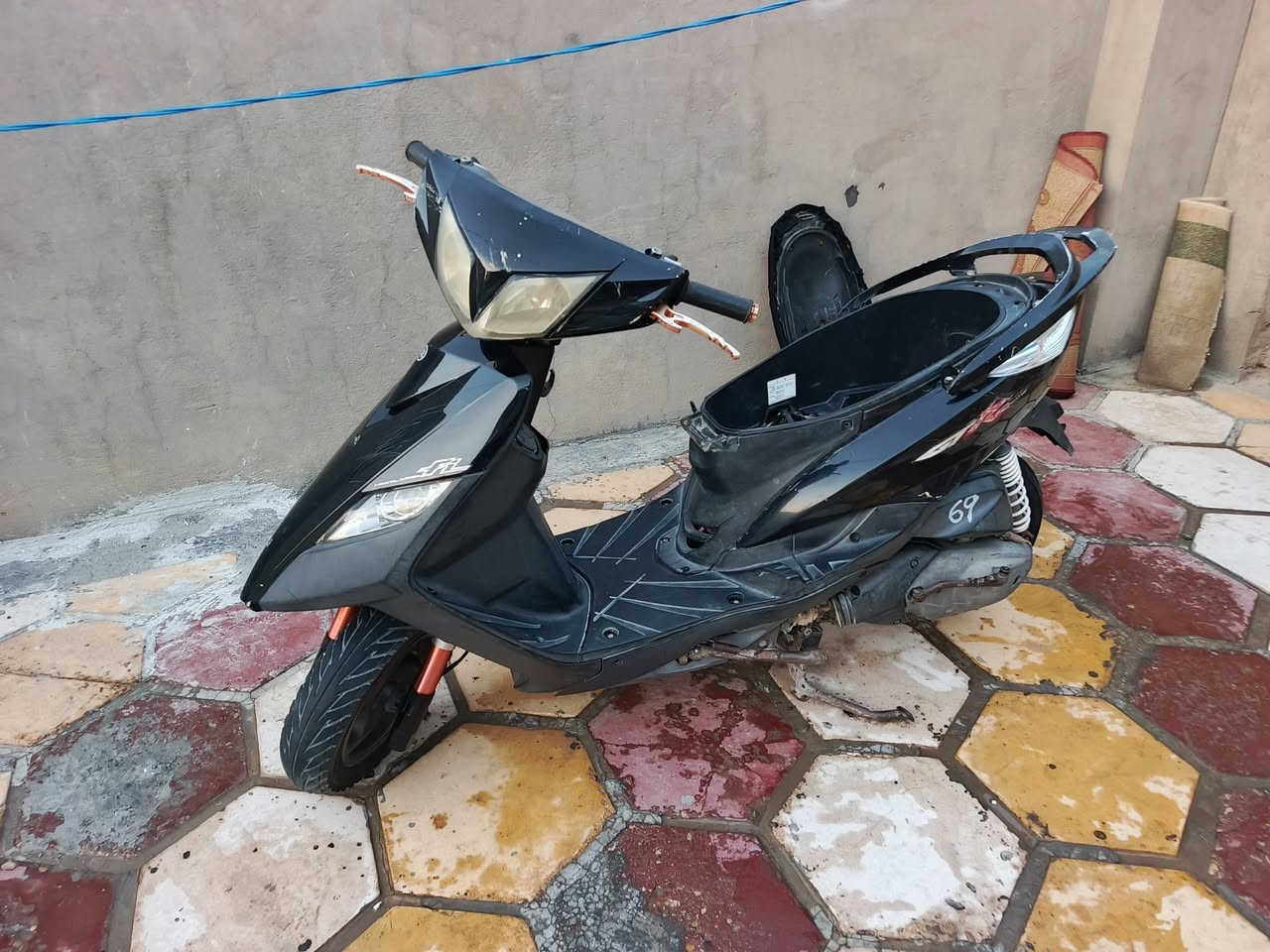 سلام عليكم ماكس ثعلب للبيع مكينه سكنس اربع ولفات مفتوحه كهربائياته كله شقاله سلف هندر لايتاتها كلهن يشتقلن سعر550وبيها مجال خاص موجود وهاذه رقمي ***********‬‏
