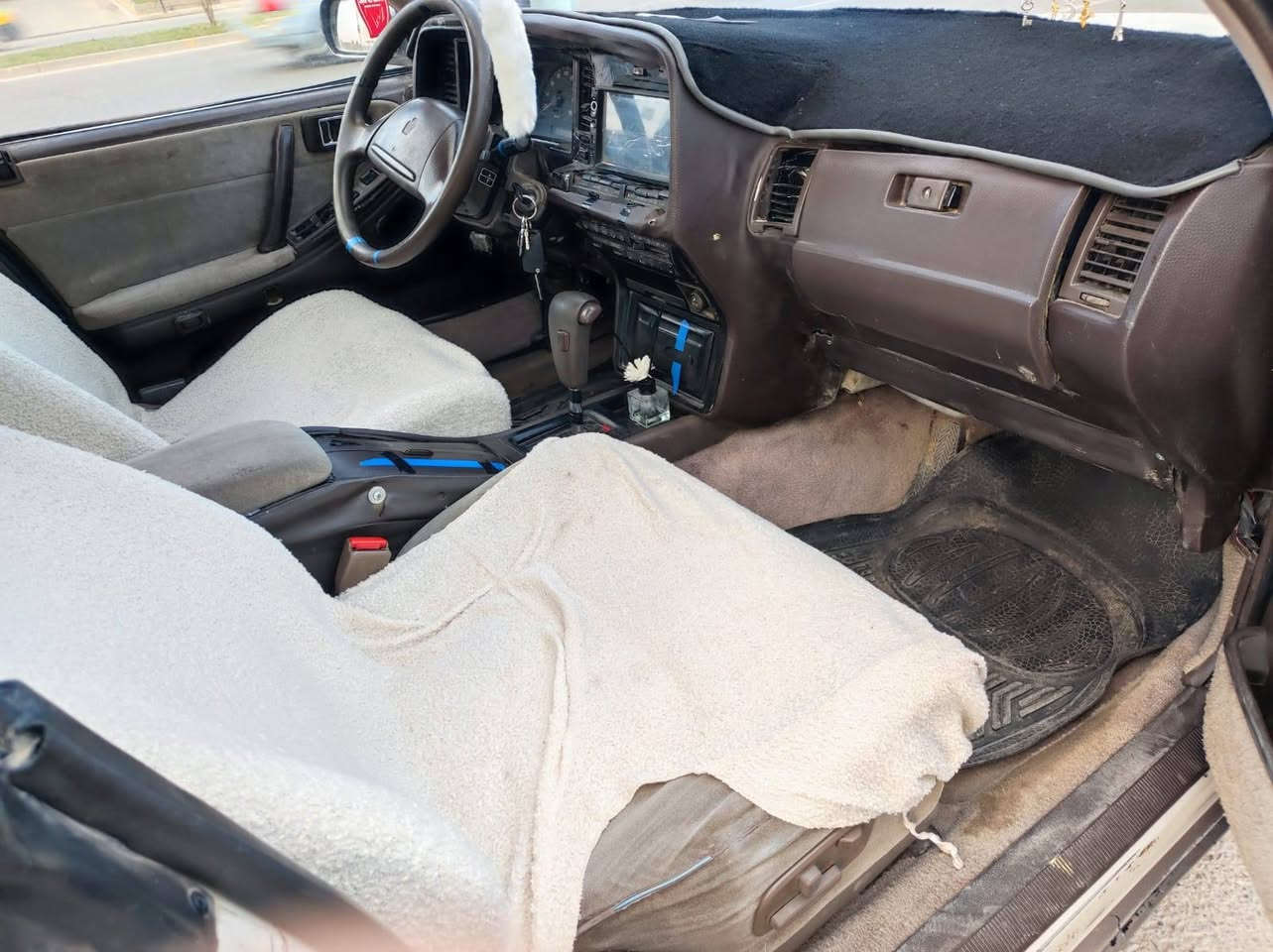 سیارە ارتوب مودیل1991 گیر و محرک بطە رقم نابار بدون صبغ سنویە جدید رقم جدید تحویل و کالە شرط عنوان کرکوک سعر46٠    ***********    057515233868
