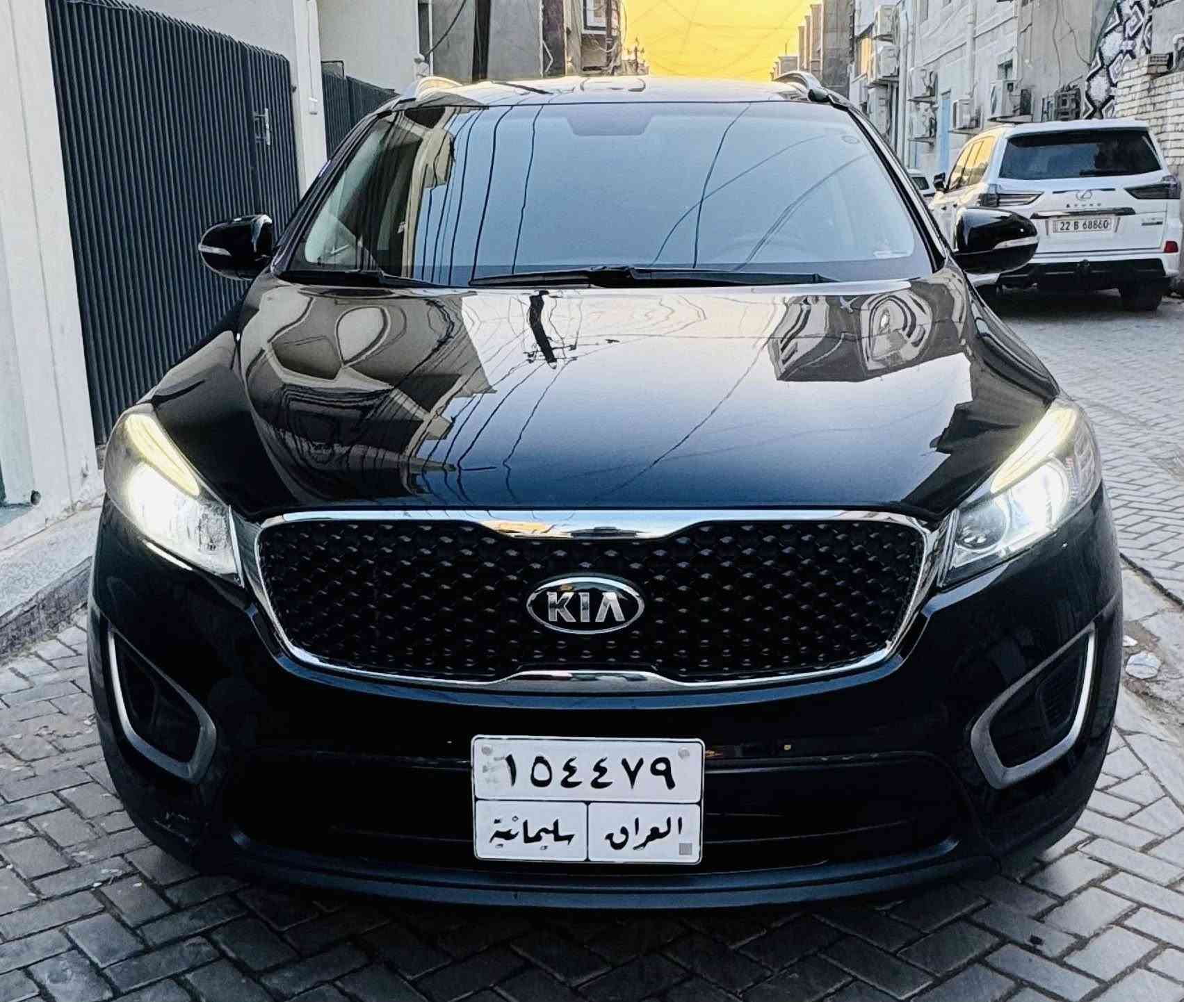 السلام عليكم سورنتو 2017 فور ويل 7 مقاعد محرك 2400 كاشيا 76 الف حادثها قبق جنطه وباب خلفي مكفوله من الايرباك والشاصي والغد محرك كير صدر كله تمام موصفات شاشا جبيره وكامره دواره كشن سائق كهربائي وتدفئه كشنات مودات قياده وبقية الموصفات رقم سليمانيه والسنويه نافذه 24 مكانها بغداد زيونه السعر 148 ورقه الاتصال ***********
