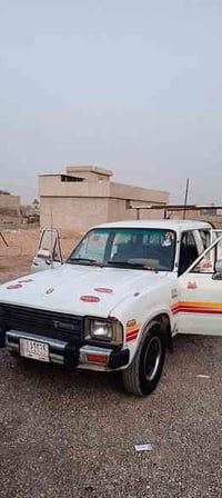 بكم تيوتا موديل 1983 السعر 38وبيها مجال الرقم 07512367172