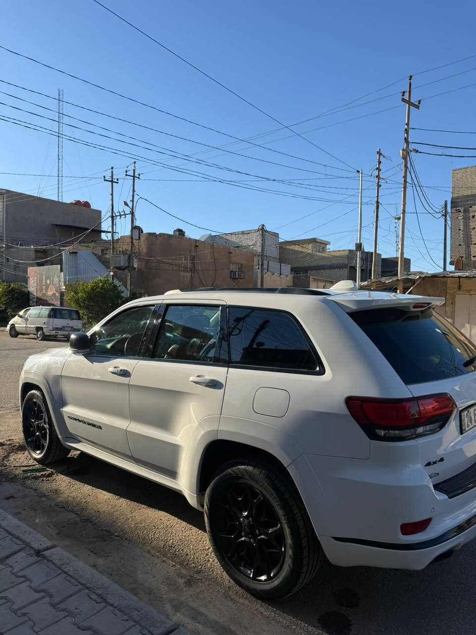 سلام عليكم
جيب مواصفات S هارلم خليجي 2021 
بانوراما تبريد قطعتين كشنات تدفئة دفع رباعي 4:4
5 مودات قيادة  داخل احمر  محرك 3600
ماشية 49 الف
مكفولة كفالة عامة
شبر بارد فقط بالباب الخلفي جهة عكس السائق
وكالة شركة هارلم
للاستفسار الاتصال فقط ***********
