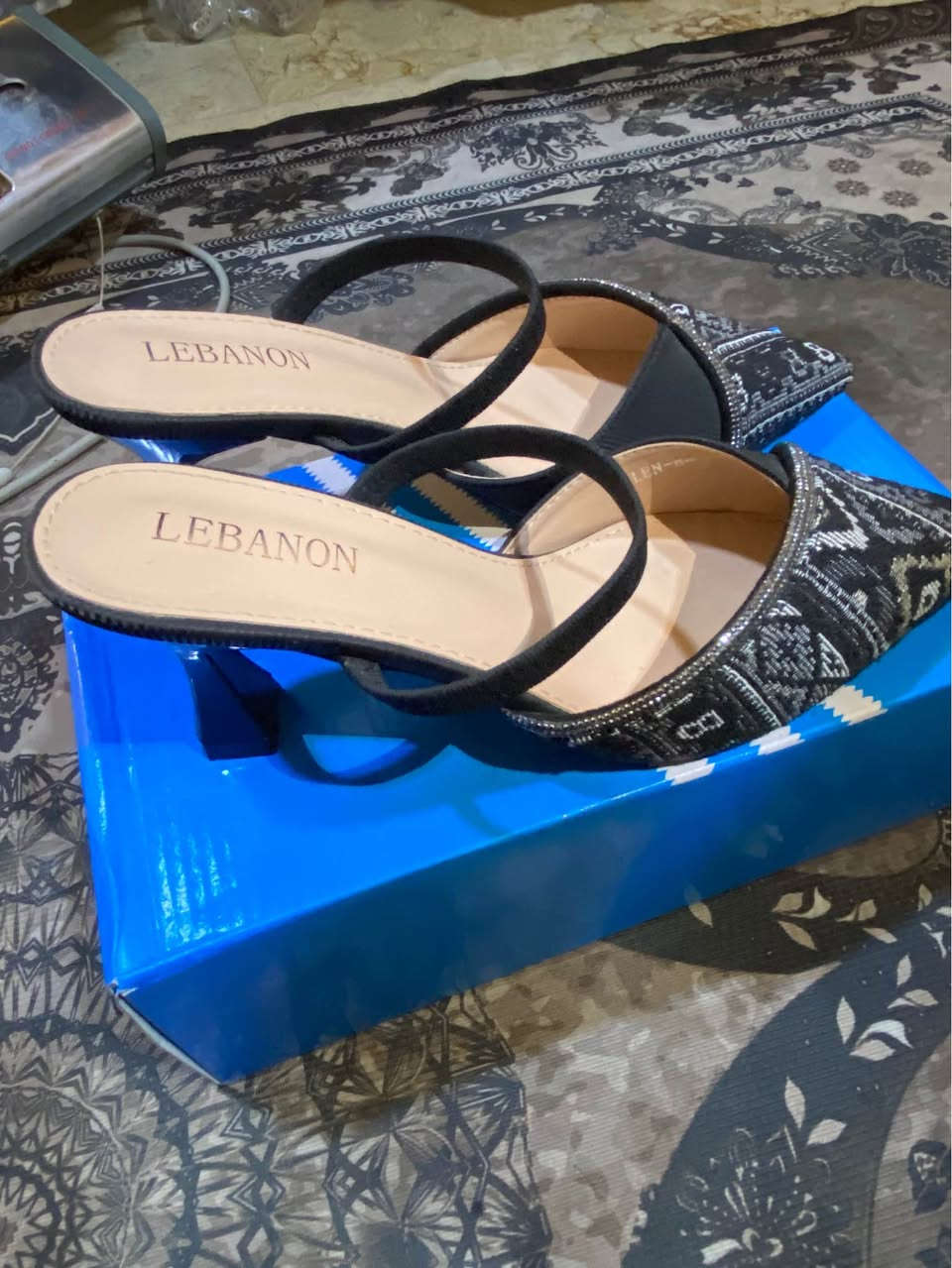 السلام عليكم 
كعب نسائي 
جديد غير مستخدم
قياس 38/37
السعر 10 الاف 
مكاني بغداد بلديات
يوجد توصيل *********** بغداد, العراق
