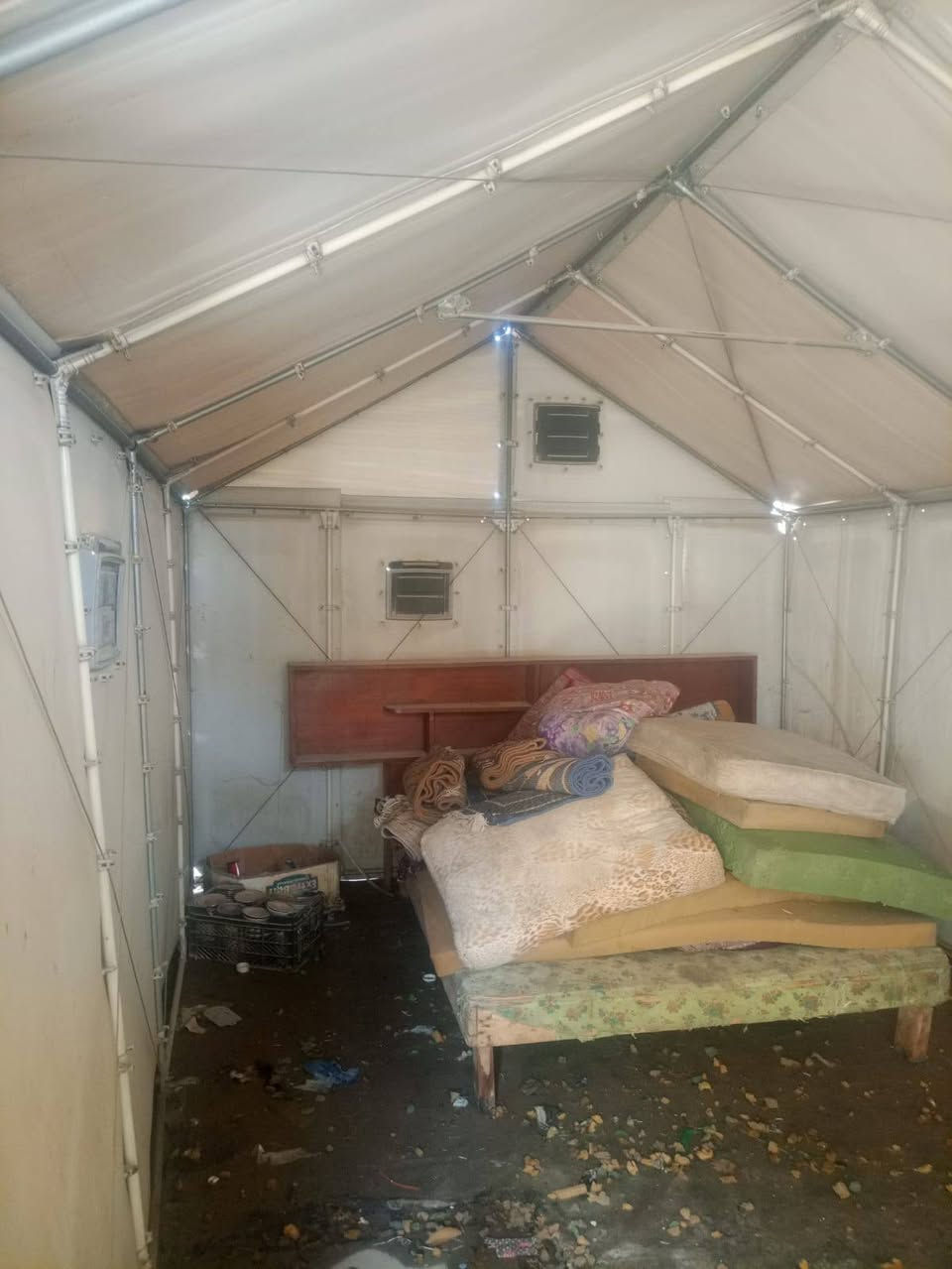 خيمة للبيع في الحسينية لتواصل ***********
