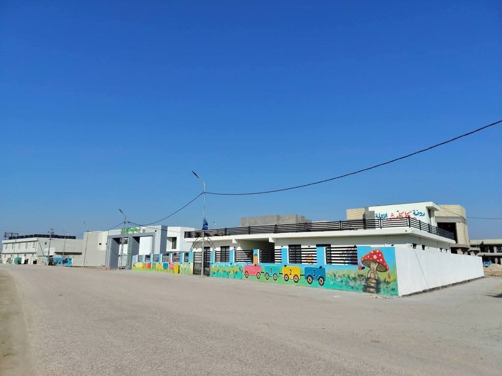 السلام عليكم بيت للبيع في مجمع الامير السكني الخدمات كامله تبليط ماء كهرباء مدرسه روضه اناره تحويل مباشر سند 25 البيت 200م نقص سيراميك جص بورك واجهيه منطقه هادئه للاستفسار الاتصال على الرقم ***********
