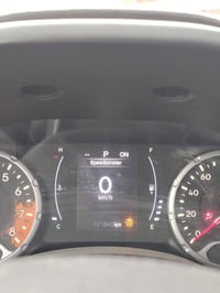 جيب رينكد 2018 سياره ضررها شويه من البني وشويه من الجاملغ السعر ١٢٠ وب...