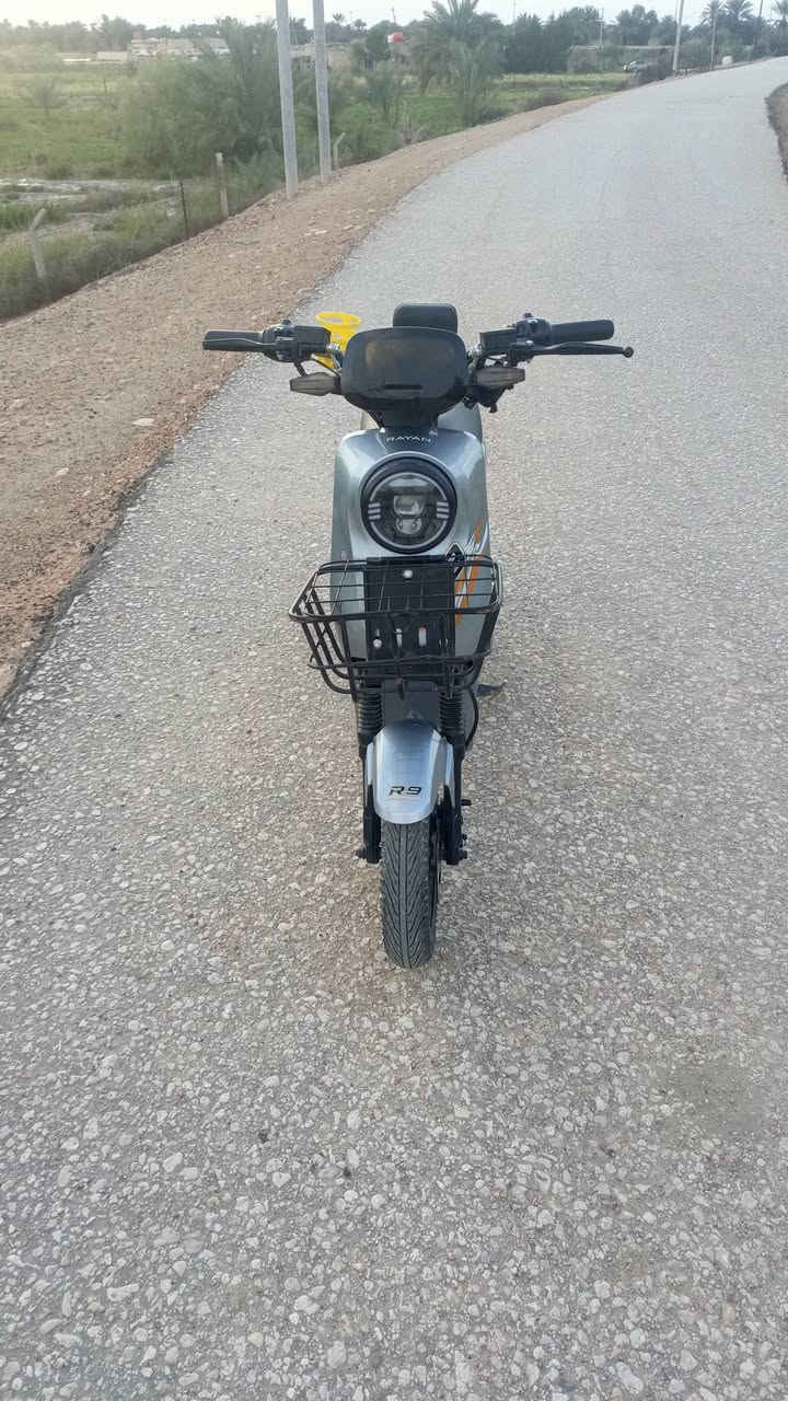 سلام عليكم
شباب دراجه شحن R9 نضيفه كامل مواصفات

1هورن 

2اشارات شغالات

3نشرات حلوه 

4 سويج بصمه وكارت 

5 خمس بطاريات 

6سرعه 85 تمشي 

7 ستاند تلفون 

8 بريكات مابيهن شي 

9دراجه نضيفه من كلشي 

10 تجيك مع بطاريه مال شحن تشحنهه 

11 تقبط شحن 100

12 موديل 2026 
13بيهه كلوب عالي وناصي 
دراجه جديده قبل 2 شهرين اخذتها 

السعر 450 المكان السماوه قرب القوس


**إذا كنت صاحب هذا الإعلان وتريد حذفه لأي سبب، رجاءا أرسل رسالة إلى الدعم الفني**