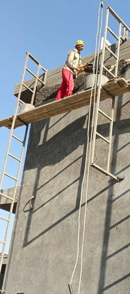 ابو حسين السوري لباخ سمنت داخلي خارجي مصاطر ناعم تشميع جرارة طلس نثر تصفير ارضيات  مسابح ***********
