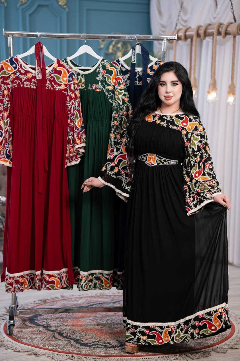 فستان نسائي 
موديل تركي، خامة شيفون، شغل يدوي راقي جداً (شرط الفحص)
الأحجام: L, XL, 2XL 
يلبس من 38 إلى 48
درزن 300 ألف
 مفرد 31 ألف


**إذا كنت صاحب هذا الإعلان وتريد حذفه لأي سبب، رجاءا أرسل رسالة إلى الدعم الفني**