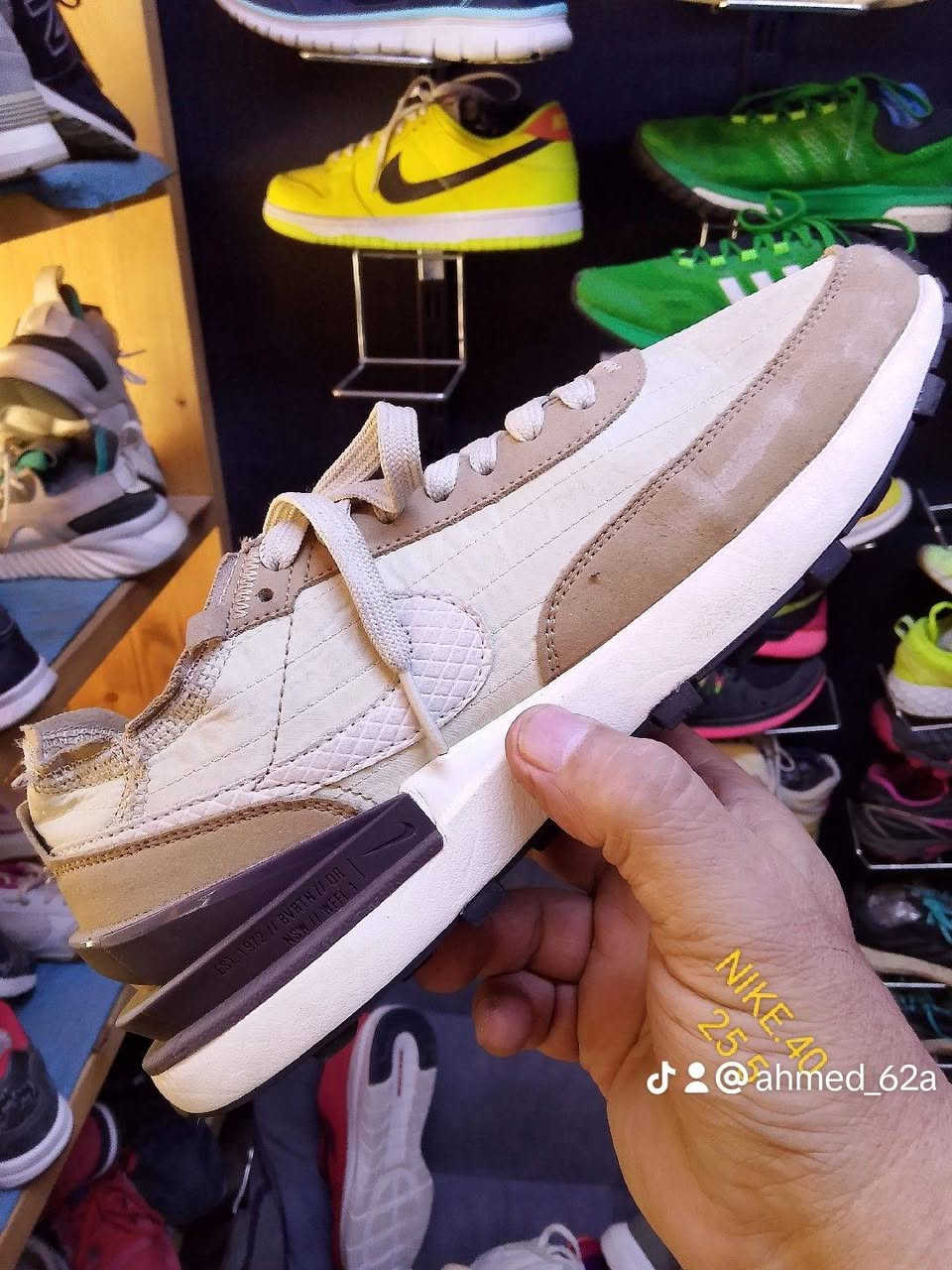 كل هذا الجمال والنظافه والماركات الاصليه
والقياسات المختلفه موجوده عل صور
سعر القطعه بلاش والله بلاش
بس 15الف بس 15الف القطعه الوحده
توجد خدمة توصيل كل المحافظات 
للحجز والاستفسار راسلنا واتس اب وماسنجر عله الرقم الموجود ***********ابو ايمن
ملاحظه..لا تنسون متابعة الصفحه لأن جديده
فضلا وليس امرا
