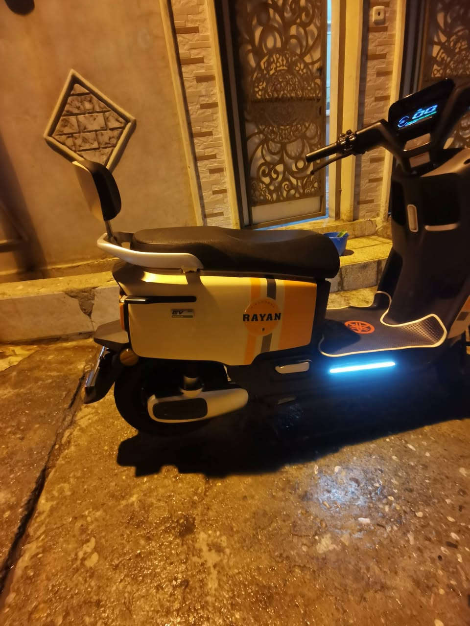 سلام عليكم ماطور ريان ابو عيون مديل ٢٠٢٥ فول نضافه كلو شرط وين من يعجبك روح جيك لون مرغوب ٣ نمر سرعه ٥٨ حقيقي ما ناقصو برغي كلو كامل حتا المرايات موجودات السعر ٨٠٠ وبي مجال رقم التلفون ***********
