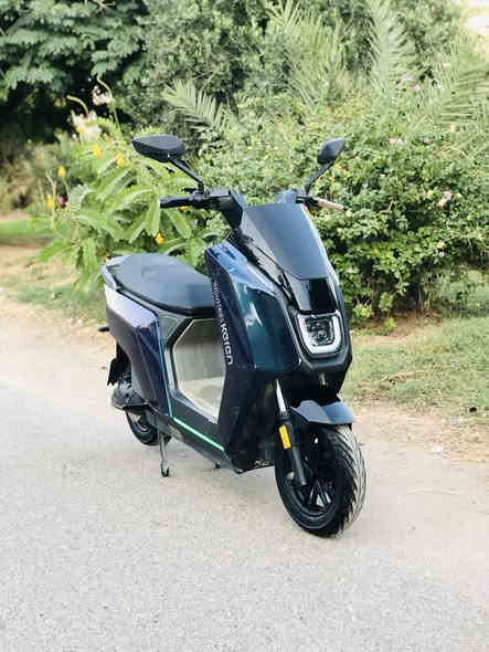 سلام عليكم🙋

موصفاته 👇🏽

دراجــــه ضخــــمه نفس مواصفات ام عيون 👀

ب 6 بطاريه وبقدرة ملف 1200 واط شرط الشلعه القويه تضاهي شلعة الوحش  سرعته 60 كم

وتقطع مسافه لا تقل عن ال 70 ال 80 كم بالشحنه الواحده

تجي بنظام دبل إشاره وكروز تثبيت السرعه ونظام البگ 

اي استفسار اتصال 
‭0787 075 9296‬
بغداد الغزاليه
