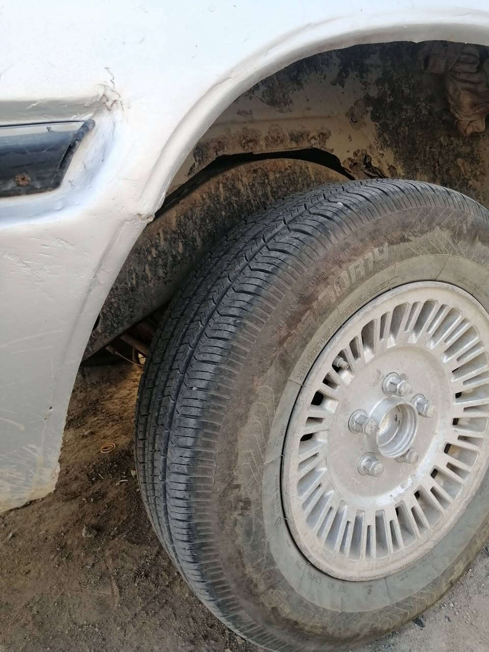 السلام عليكم سوبر ٨٢ كير ومكينه ثنين ونص نضاف رقم نينوه ماندل رعيه بيع كوم حديد طخم تاير كهربايات كله شغاله جام ٤ شغالات سكنات مسجل بلتوث سياره مال بيت ابيع كوم حديد ١٤ ورقه مكاني ذي قار رفاعي رقم بي وتساب ***********
