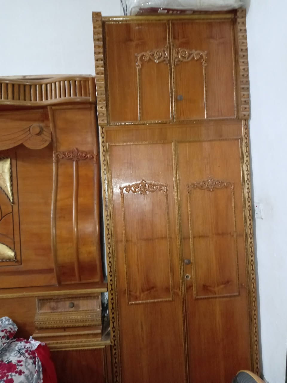 غرفه غشاب للبيع نضيفه استعمال قليل السعر ٨٠٠ وبيهه مجال الاستفسار ***********
