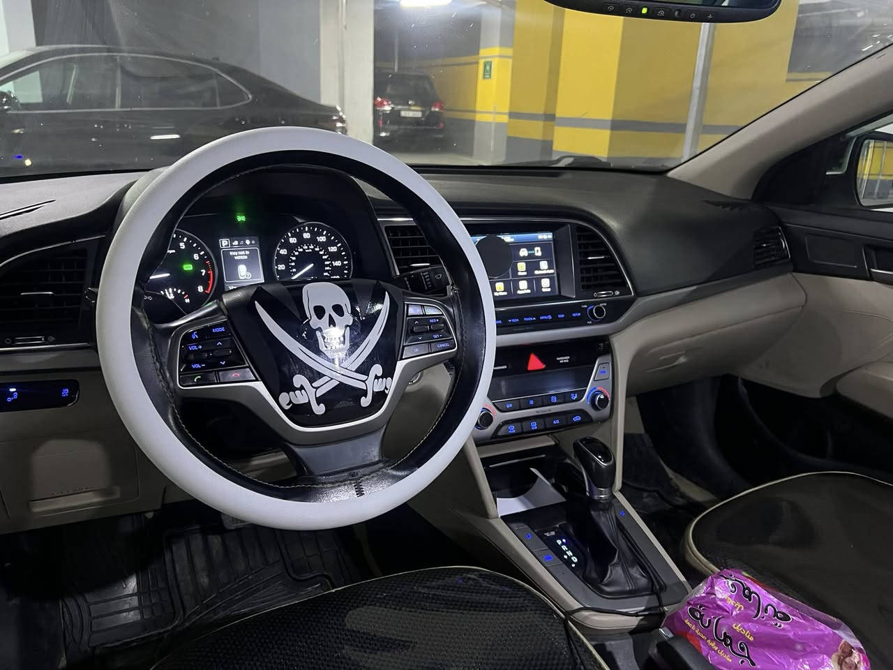 السلام عليكم
النترا   2018   
2000 دوش لمتدد فول واحد على واحد
122 ميل 
 عليهة ادامة كاملة 
الموصفات 
فتحة بصمة 
رادار خلفي 
تدفئة كشنات
تبريد تدفئ منفصل 
اشاره نقطه عمياء 
شاشه اعطال 
تحكمات ستيرن 
استقبال ذكي للصوت 
 بصمه ابواب وترحيب بصمه صندوك
تثبيت سرعه 
هيتر جامه خلفيه 
وبعد هواي موصفات معروفه بلمتدد

رقم اربيل بأسمي دولي  وارد امريكي حادثهة بمريكا جاملغ  جهة الصدر و بنيد 
و بلعراق يمي صار جاملغ جهة السايق و من قبق البانزين و ليجوة  بدون لغود و شاصي 
لون ابيض صدفي

المكان. ديالى بعقوبه 
الرقم.  ***********
السعر.   125 وبيها مجال
