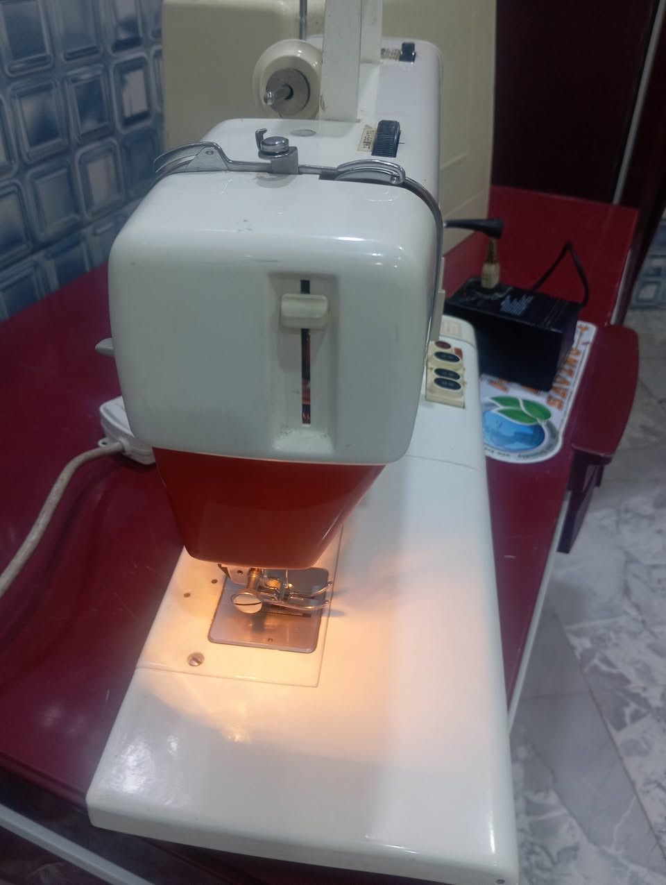 مكينه خياطه مستعمله قليل سعر 100ياباني الناصريه مركز ***********
