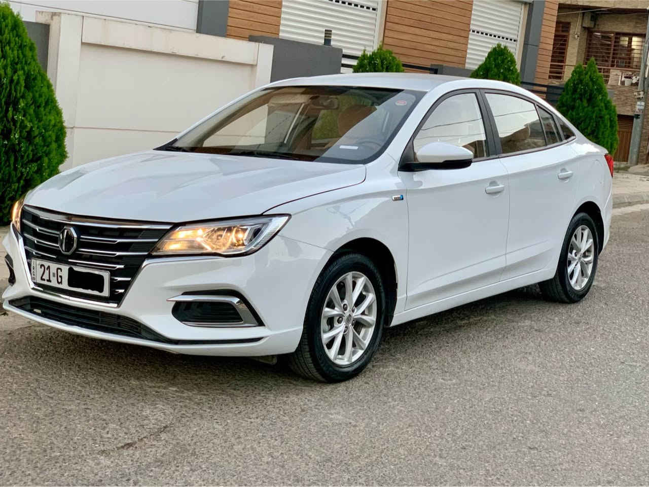 MG5 standard plus 2025 🇨🇳
❇️ستنادارد پڵەس- تەنها 16000 کم ڕۆشتووە بۆیاخ و تەرزەی نیە - کەمێک ساردی هەیە لە بۆنیدەکەی بێ ناوگرتن .
💯ئۆتۆماتیک-دوو مۆدی لێخوڕین-ئۆتۆ لایت -ویلکەپ-ناو زەرد-شاشە گەورە -كامێرا-تحدید سرعە ـ ڤۆلیۆم-ABS-تەبرید لەمس -ئاوێنە اشارە-حساس تایە - car play w android
💠 تاقم کوشنی تێگیراوە 
🕹️شوێن / سلێمانی 
☎️*********** السليمانية, العراق
