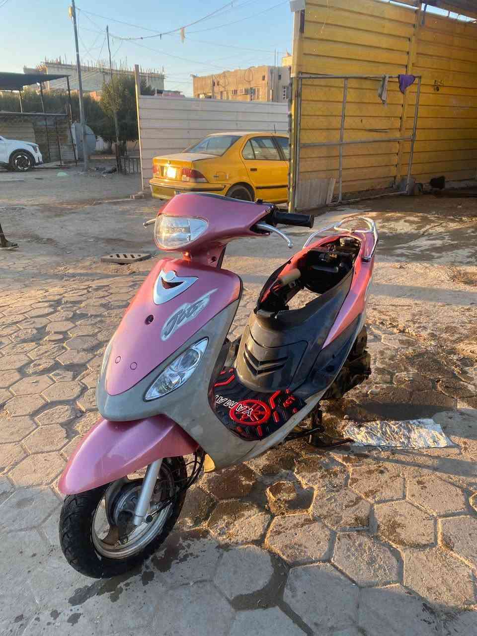 السلام عليكم دراجة ماكس منغولي 120 رمبة رمبة للبيع الدراجة مكفولة   وملاح ومكينة تخم تاير جديد كابريتر وسلف بلادي جديدة حيل السعر 700 وبيهة مجال كلش بسيط مكاني بغداد الغزالية العده مالتها بيها  اوراق كامله للاتصال  *********** موجود اتصال. ا  وواتساب فقط ماجاوب خاص
