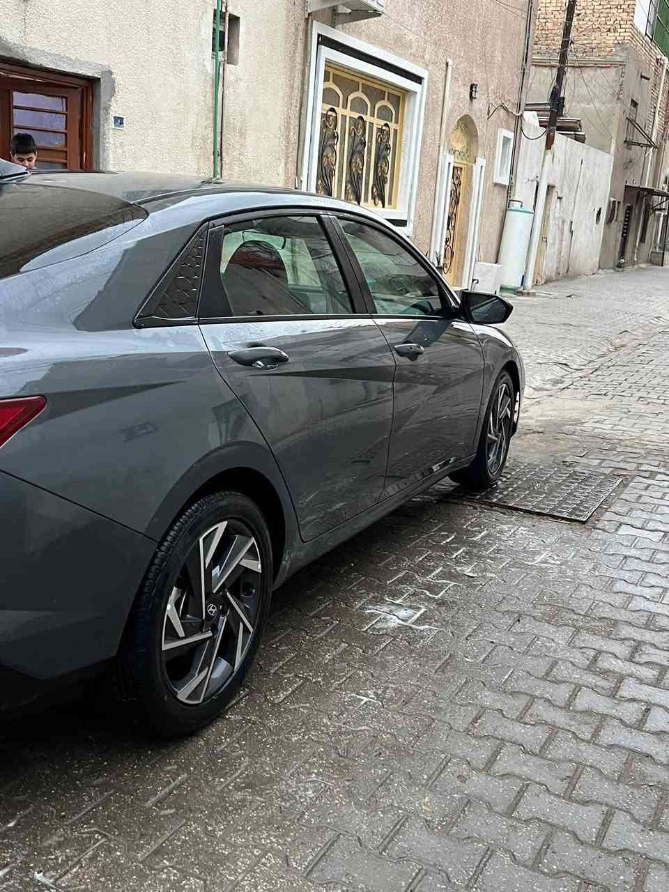 السلام عليكم النترا ٢٠٢٥ فول كندي.  حادثهة بس بنيد ودعامية. 
بدون دواخل ابد. فقط بنيد  وناشر التفاصيل 
تخم تاير  كشنات. تدفئة. استيرن. هيتر. 
فتحة 
بصمة تشغيل عن بعد 
قيادة ذاتية 
تحديد مسار 
شاشة دجتل 
فول رادرات 
توقف ذاتي 
سمعات سستم كشنات جلد 
السيارة شخط مابيهة. ابدااااا نضيفة جدا  
الاستفسار *********** السعر ١٧٥ قفل
