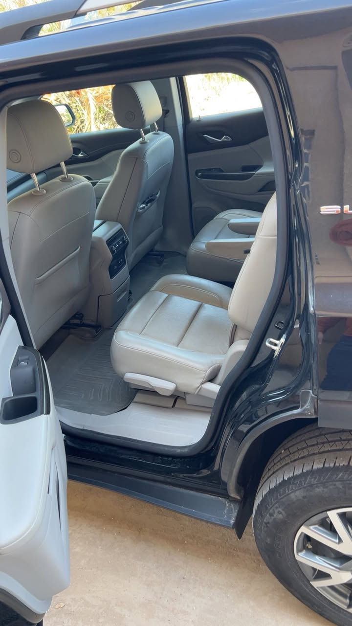 سيارة  جمسي اكاديا  للبيع
2023
‎السلام عليكم شباب للبيع 
 ا
GMC ACADIA (SLT) ✅
‎الموديل (2023)✅
ماشيه(40) الف مايل وقابل للزياده✅
رقم بغداد بأسمي 
المواصفات 📄
بصمه✅
تسغيل عن بعد✅
7 راكب ✅
كشن منفصل Vip  ✅
رادارات امامي +جانبي + خلفي ✅
داتا شو وتنبيه رادار بالجامه الاماميه✅
نقاط عمياء جانبيه ✅ 
اوتو ستوب ✅ 
تحديد مسار وتنبيه الخروج من المسار✅
كار بلي + اندويد اوتو ✅
بلوتوث +5 منافذ usb✅
تبريد وتدفئه  منفصل ✅
تبريد مركزي 3 قطع ✅
شاشه قياس 8 انش✅ 
ويل وتاير حجم 18 ✅ 

حجم المحرك 4 سلندر 
الفين تيربو (2.0 TURBO) نشاط وقوه🔋
حصان (228) 🐎 
عزم (258) رطل قدم 
گير 9 نمر 

اخوان بالنسبه لحادث السياره صبغ قطعه واحده فقط باب خلفي مبدل

بدوووون ايرباك نهائيا ❌❌ 
بجم كبس ✅ 
 
صور الحادث مرفقه

حبايب السعر  (230$ ) 💵💰بية مجال للشراي 
للاستفسار خاص او واتس اب متوفر 
***********
العنوان بغداد ✅
البلديات قرب اذاعة العهد

