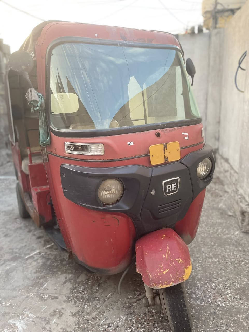 السلام عليكم تكتك 18 للبيع معمرة عوزها بس صبغ مرقم رقم انكليزي ب اسمي ثاني يوم تحويل السعر 5 تواصل واتساب ***********
