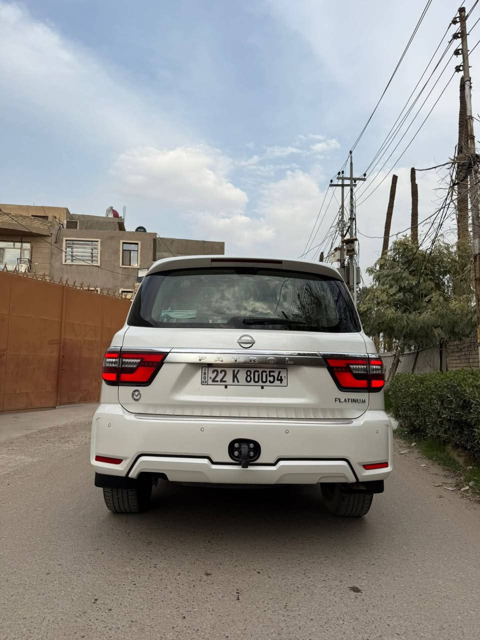 السلام عليكم 
نيسان باترول (بلاتينيوم)
موديلا 2023
ماشية (27)الف كيلو
مواصفات
7 راكب
كشنات (تدفئة+تبريد+خزن ميموري)
ستيرن ميموري
رادار+نقطة عمياء+حساسات اماميه وخلفية
ثلاجة في الچكمچة الوسطية
فتحة سقف
فور ويل 4X4
كامرات 360درجة 
مكينه 6سلندر (3000)
بعد كلش هواي مواصفات
السعر:(490) ورقه 
للتفاصيل اكثر (***********)
