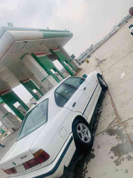 سلام عليكم ورحمه الله
بي ام 525 مفتوح موديل 92 سياره  گير اوتوماتيك كير  مكينه حداديه تخم تاير جاهزه رقم واسط ب اسمي تحويل ثاني يوم شواصي لغود كفاله  كهربائيات كلها شغاله جام كهرباء 
 سعر 37 وبيها مجال 
ستفسار أكثر
***********
