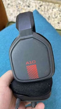 سماعة ايسترو A10 للبيع جديدةة مستخدمة قليل جداً وقاعدة اكس بوكس سريس x...