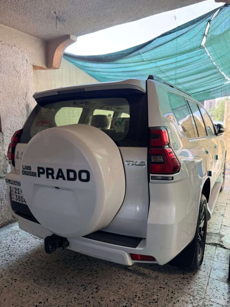 السلام عليكم للبيع برادو 2023  TXS ساز رقم سليمانية ب اسمي شخصيا ماشي 64 الف حقيقي
سيارة بيها مكانين بارد كلش صغار و براغي البنيد مفتوحة فقط و السونار مرفق بالمنشور مع الصور  باقي سيارة مكفولة كفالة عامة 

مواصفات بصمة فتحة سبير تعليك 7 راكب 3 قطع تبريد كامرة خلفية حساسات امامي و خلفي تحكمات استيرن جهتين كشنات جلد كشنات الأمامي كهرباء شاحن وايرليس و باقي مواصفات المعروفة 

مكان السيارة بغداد 

رقم الهاتف ***********
