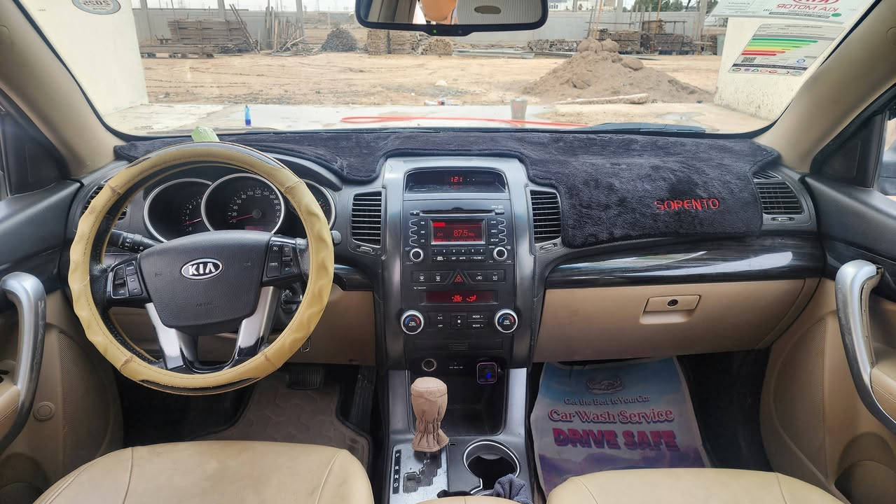 سلام عليكم مرخصت صاحب الكروب البيع سورنتو 2014ادوات متومه وكامله شرط الحسبه سياره بانزين 4سلندر انسه الصرف كصتهه جنطه سياره خير من الله كير مكينه تخم تاير تتفه تبريد مرايات شفط سياره 7راكب داخل عسلي بيع او مراوس حسب القناعه مكان بغداد*********** رجان بيع نقد مابيع قصد
