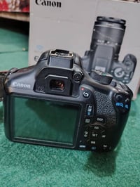 كامره كانون 1300D عدسه : 55-18 مع شاحنه  07810632225