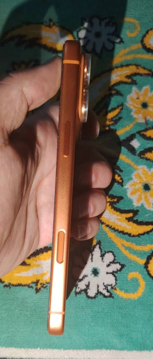 ايفون ١٧ برو ماكس 
iPhone 17 pro max 
 عربي شرق اوسط / ZA
ذ / ٢٥٦ 
بط / ١٠٠
عدد دورات الشحن / ٥
جهاز بعده لوك مكفول من كلشي تاخذه من البيت
س / ١٩٣٠
العنوان / بغداد - حي النصر
هاتف / ‏ ***********
